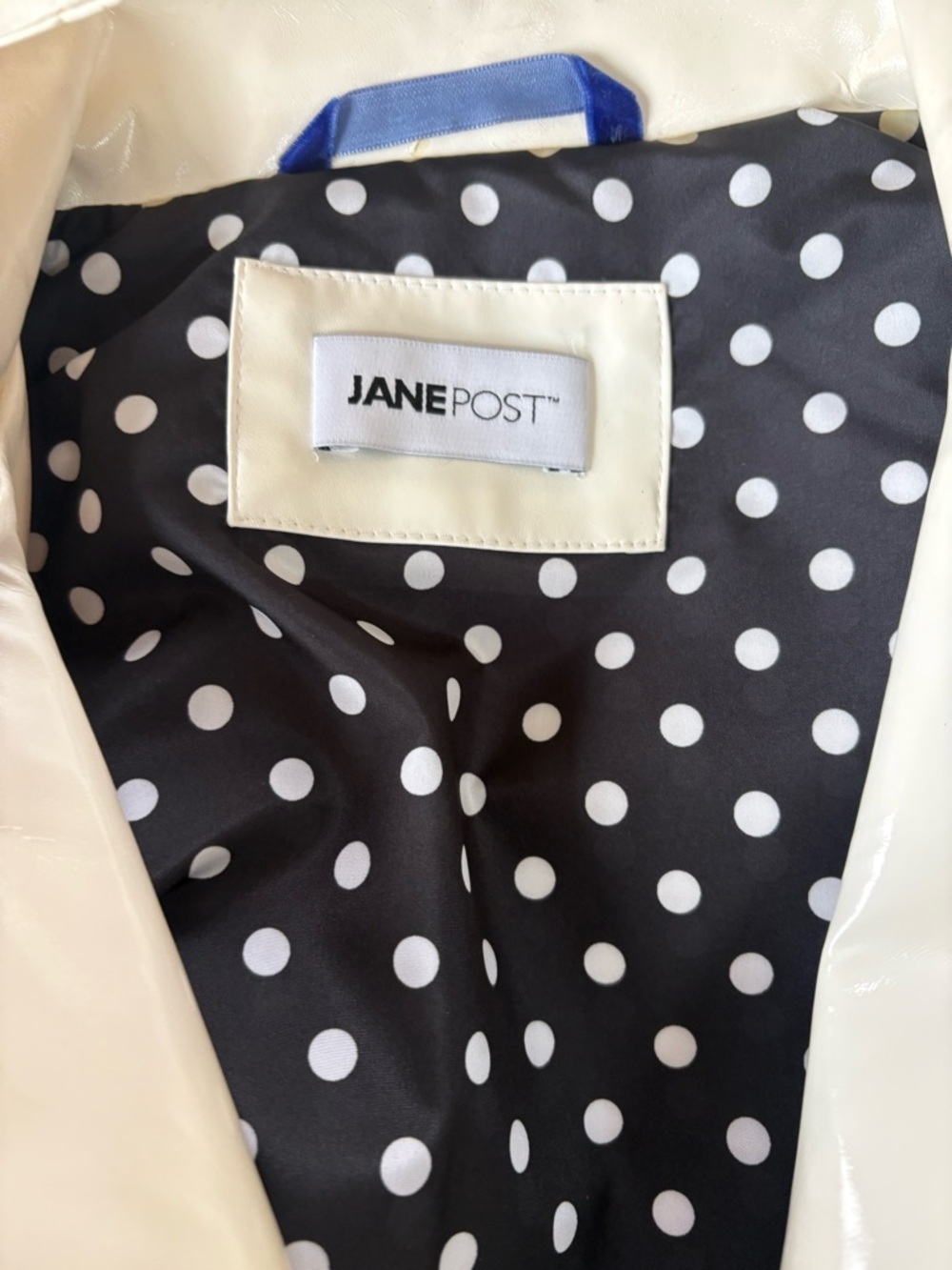 Jane Post Cream Gloss Hooded rain Coat - Picture 6 of 7